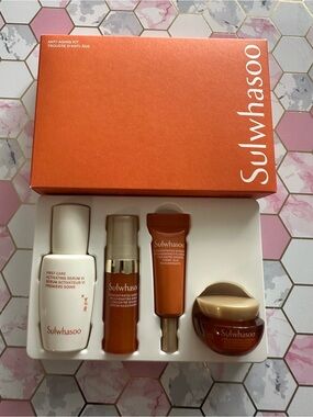 Sulwhasoo Anit-Aging Kit
